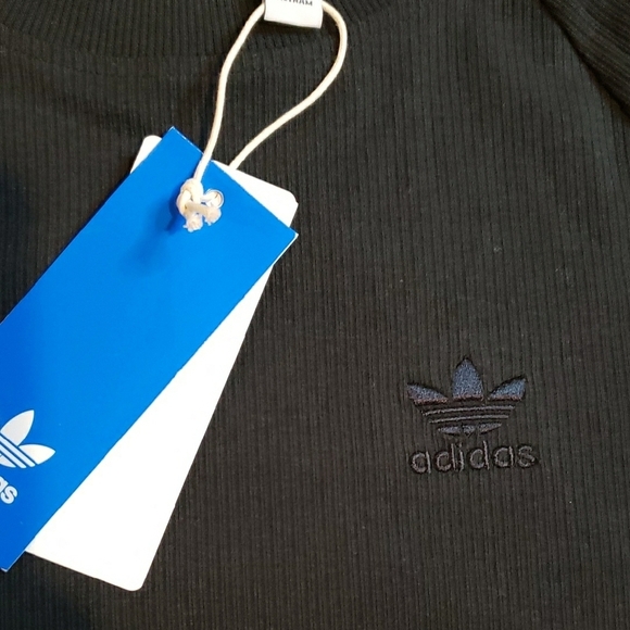 Adidas Ribbed Black Crop Tee Shirt - Picture 2 of 7